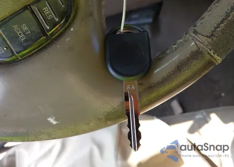 2004 Ford F-250 из США, поврежденный, VIN 1FTNW21P34EA03043